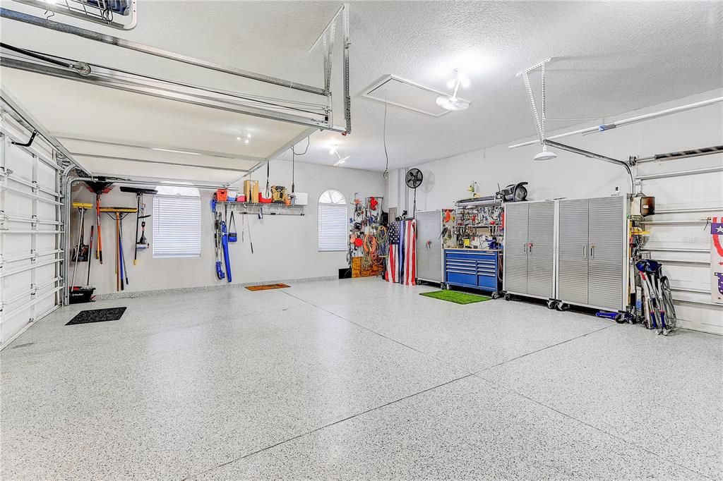 En Venta: $849,990 (4 camas, 3 baños, 3192 Pies cuadrados)