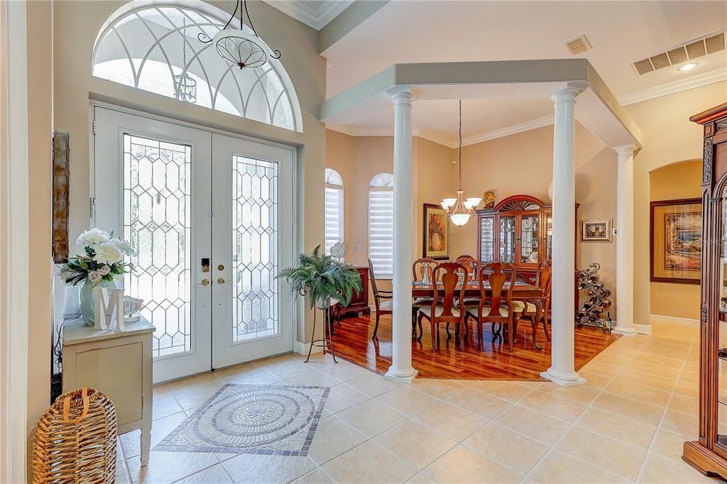 En Venta: $849,990 (4 camas, 3 baños, 3192 Pies cuadrados)