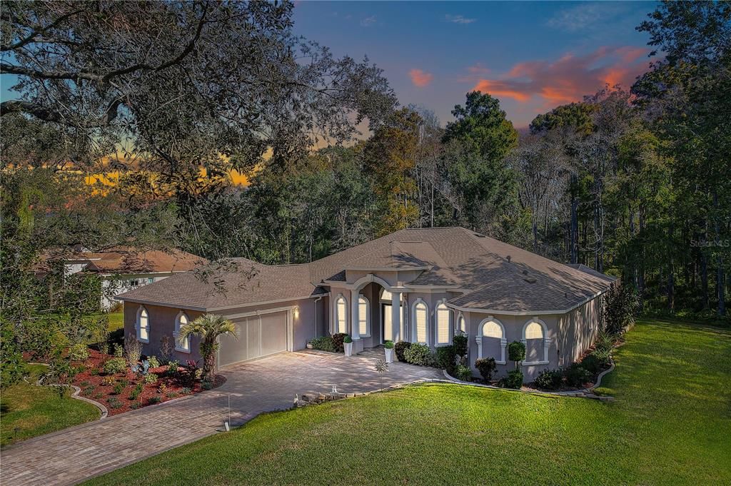 En Venta: $849,990 (4 camas, 3 baños, 3192 Pies cuadrados)