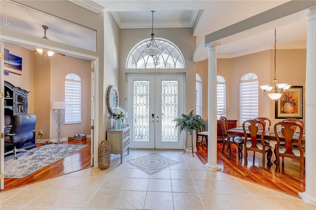 En Venta: $849,990 (4 camas, 3 baños, 3192 Pies cuadrados)