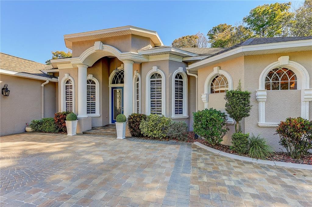 En Venta: $849,990 (4 camas, 3 baños, 3192 Pies cuadrados)