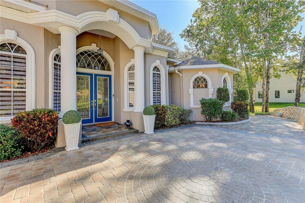 En Venta: $849,990 (4 camas, 3 baños, 3192 Pies cuadrados)