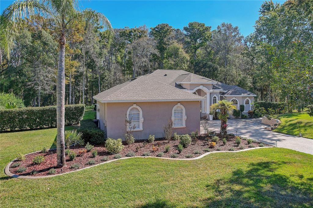 En Venta: $849,990 (4 camas, 3 baños, 3192 Pies cuadrados)