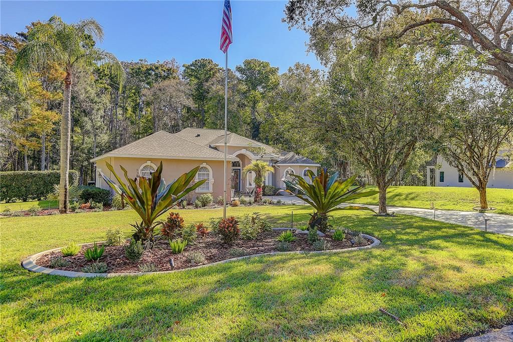 En Venta: $849,990 (4 camas, 3 baños, 3192 Pies cuadrados)