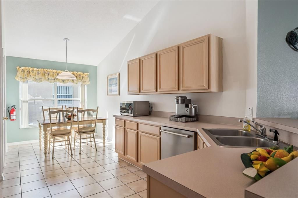 Active With Contract: $375,000 (4 beds, 2 baths, 1822 Square Feet)