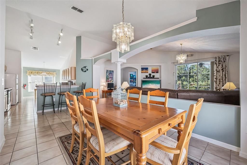 Active With Contract: $375,000 (4 beds, 2 baths, 1822 Square Feet)