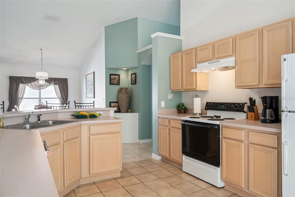 Active With Contract: $375,000 (4 beds, 2 baths, 1822 Square Feet)