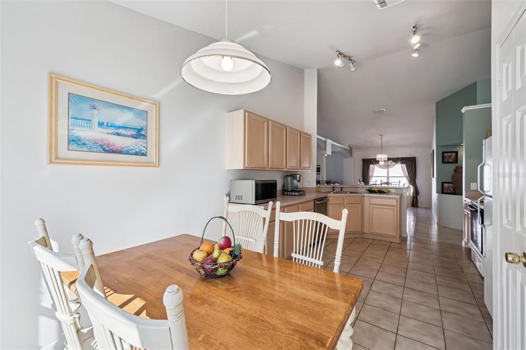 Active With Contract: $375,000 (4 beds, 2 baths, 1822 Square Feet)