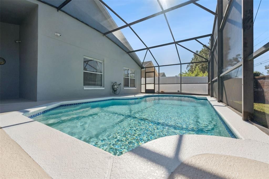 Active With Contract: $375,000 (4 beds, 2 baths, 1822 Square Feet)