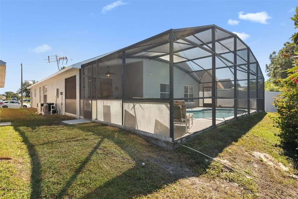 Active With Contract: $375,000 (4 beds, 2 baths, 1822 Square Feet)