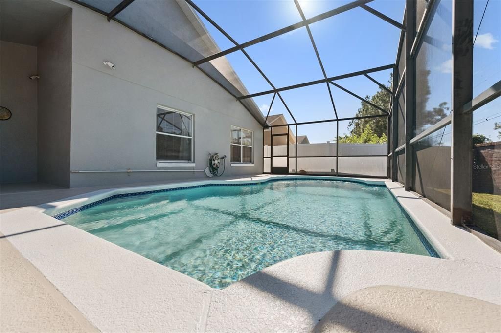 Active With Contract: $375,000 (4 beds, 2 baths, 1822 Square Feet)