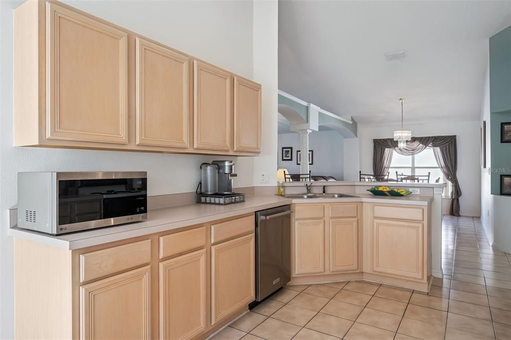 Active With Contract: $375,000 (4 beds, 2 baths, 1822 Square Feet)