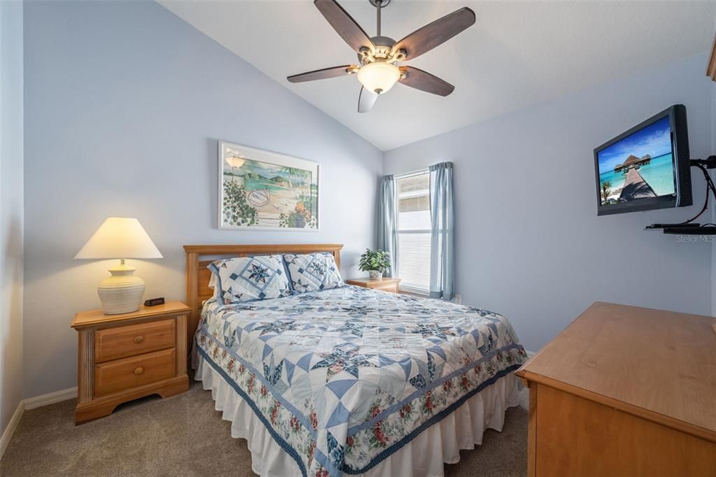 Active With Contract: $375,000 (4 beds, 2 baths, 1822 Square Feet)