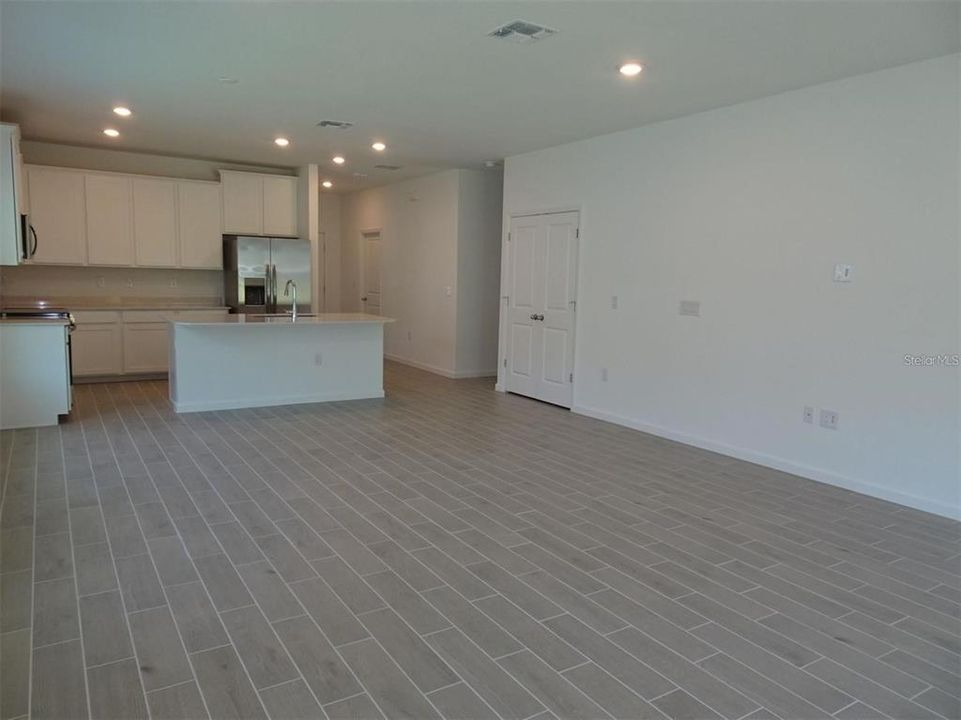 出租: $1,975 (3 贝兹, 2 浴室, 1712 平方英尺)