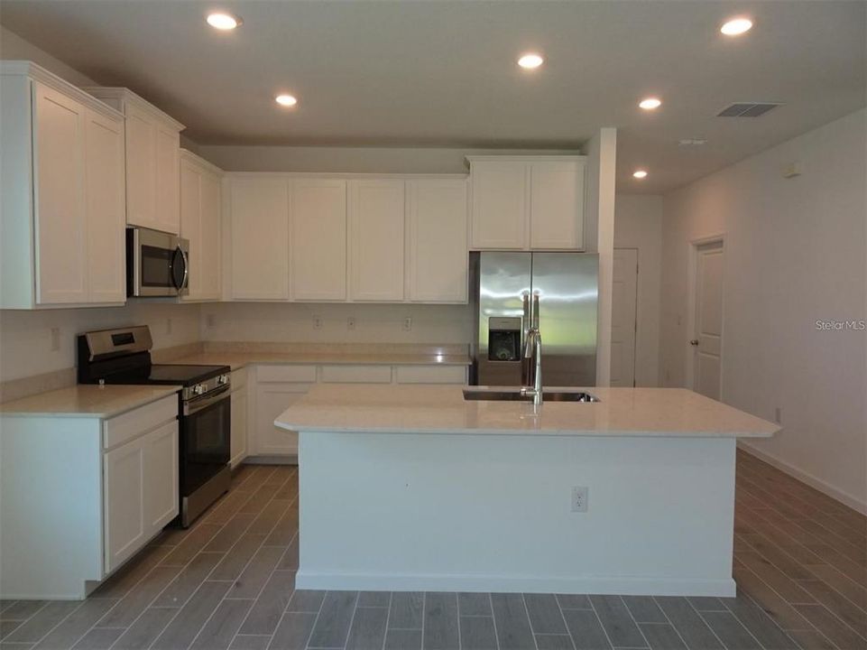 出租: $1,975 (3 贝兹, 2 浴室, 1712 平方英尺)