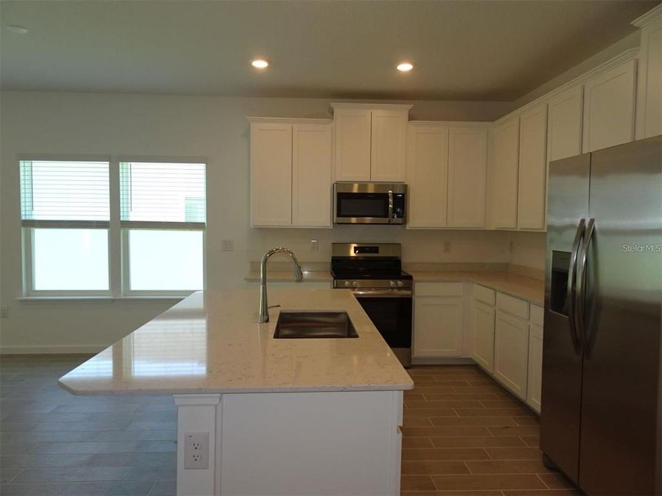 出租: $1,975 (3 贝兹, 2 浴室, 1712 平方英尺)