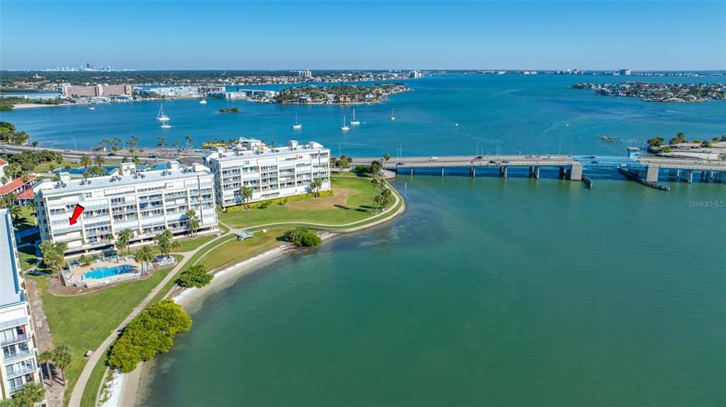 На продажу: $775,000 (2 спален, 2 ванн, 1300 Квадратных фут)