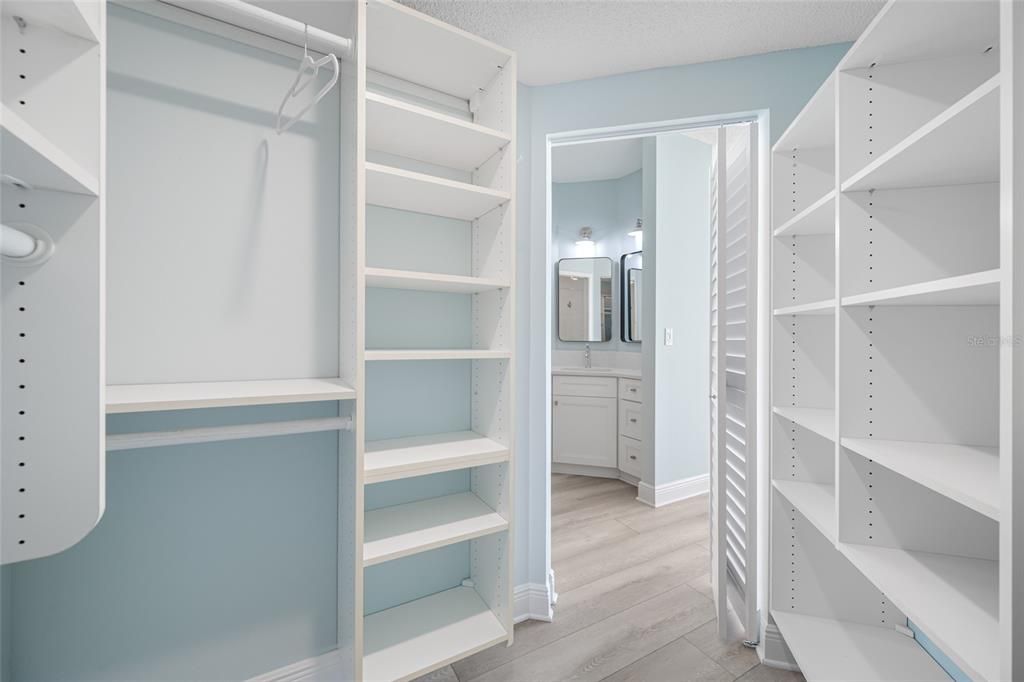 На продажу: $775,000 (2 спален, 2 ванн, 1300 Квадратных фут)