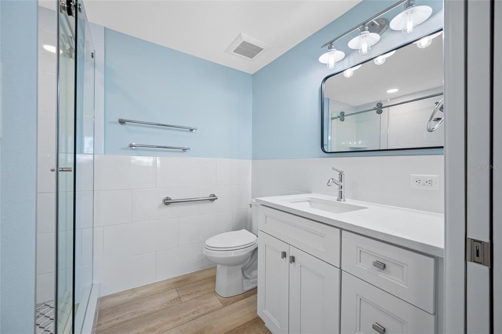 На продажу: $775,000 (2 спален, 2 ванн, 1300 Квадратных фут)