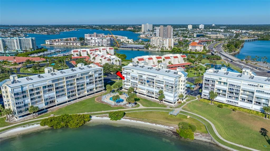 На продажу: $775,000 (2 спален, 2 ванн, 1300 Квадратных фут)