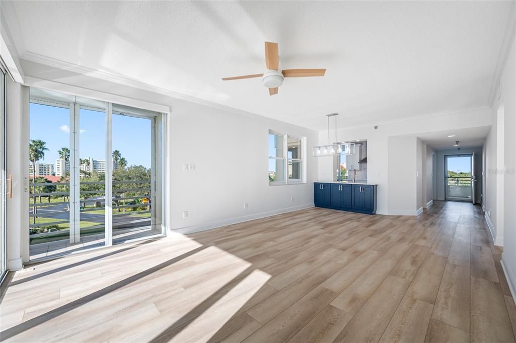 На продажу: $775,000 (2 спален, 2 ванн, 1300 Квадратных фут)