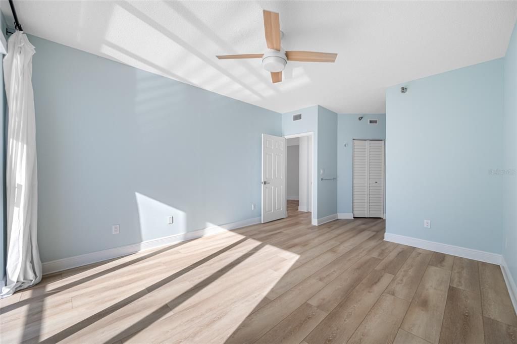 На продажу: $775,000 (2 спален, 2 ванн, 1300 Квадратных фут)