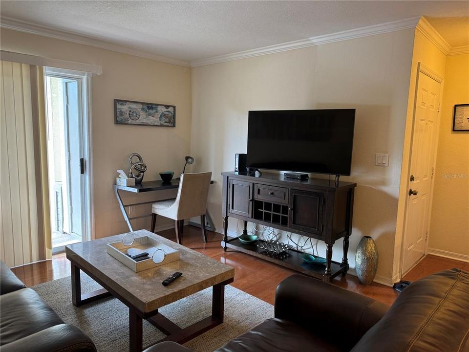 Под контрактом: $1,650 (1 спален, 1 ванн, 742 Квадратных фут)