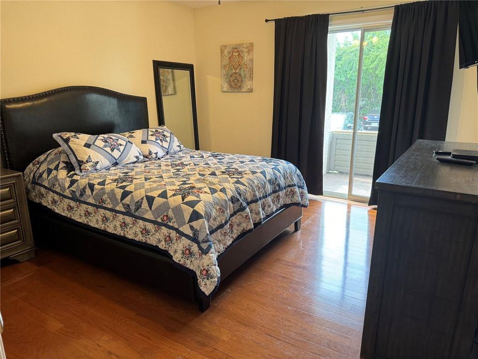 Под контрактом: $1,650 (1 спален, 1 ванн, 742 Квадратных фут)