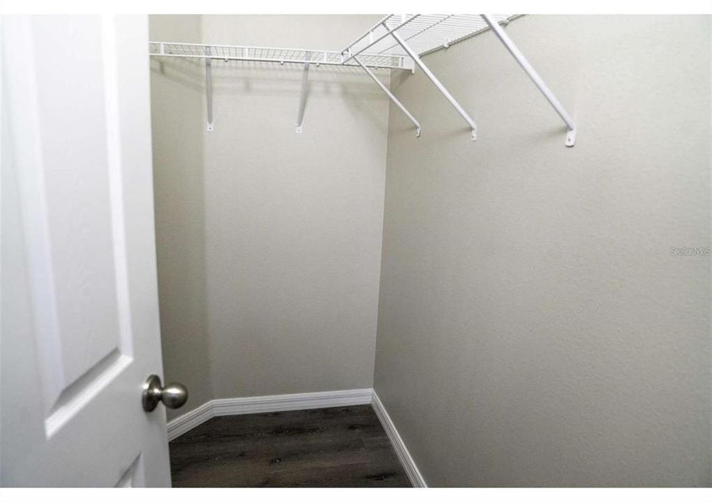 出租: $2,300 (3 贝兹, 2 浴室, 2122 平方英尺)