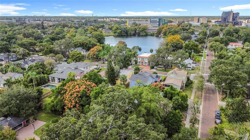 Active With Contract: $550,000 (2 beds, 1 baths, 1231 Square Feet)