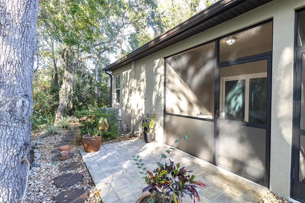 For Sale: $315,000 (2 beds, 2 baths, 1254 Square Feet)