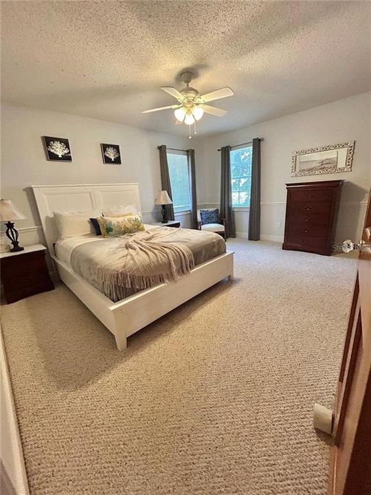 En Renta: $4,200 (4 camas, 2 baños, 2145 Pies cuadrados)