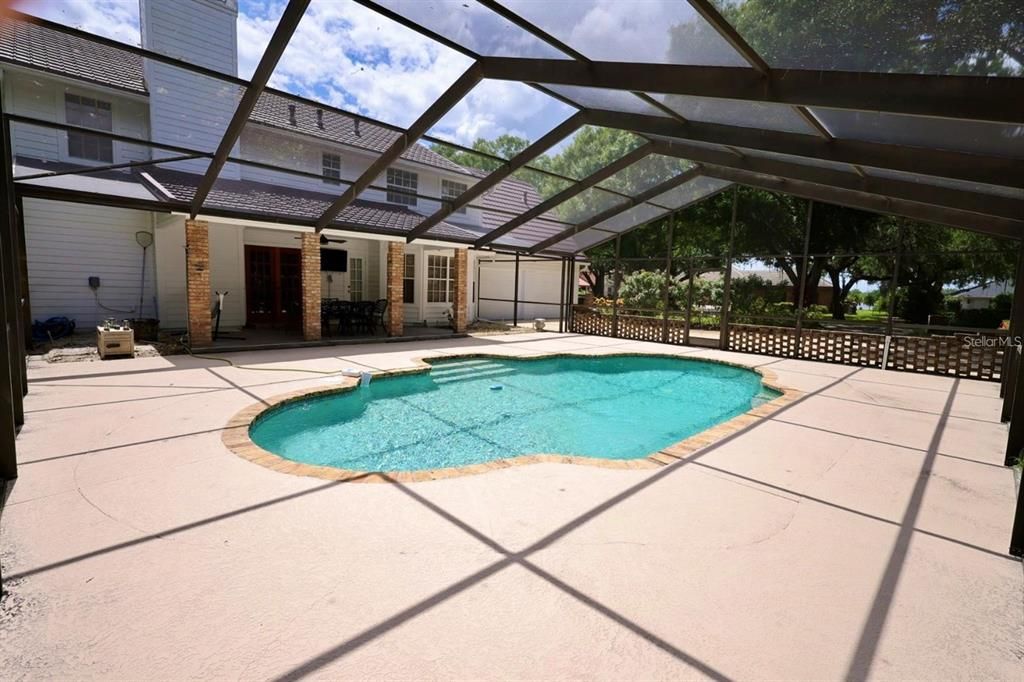 En Renta: $4,200 (4 camas, 2 baños, 2145 Pies cuadrados)