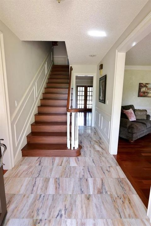 En Renta: $4,200 (4 camas, 2 baños, 2145 Pies cuadrados)