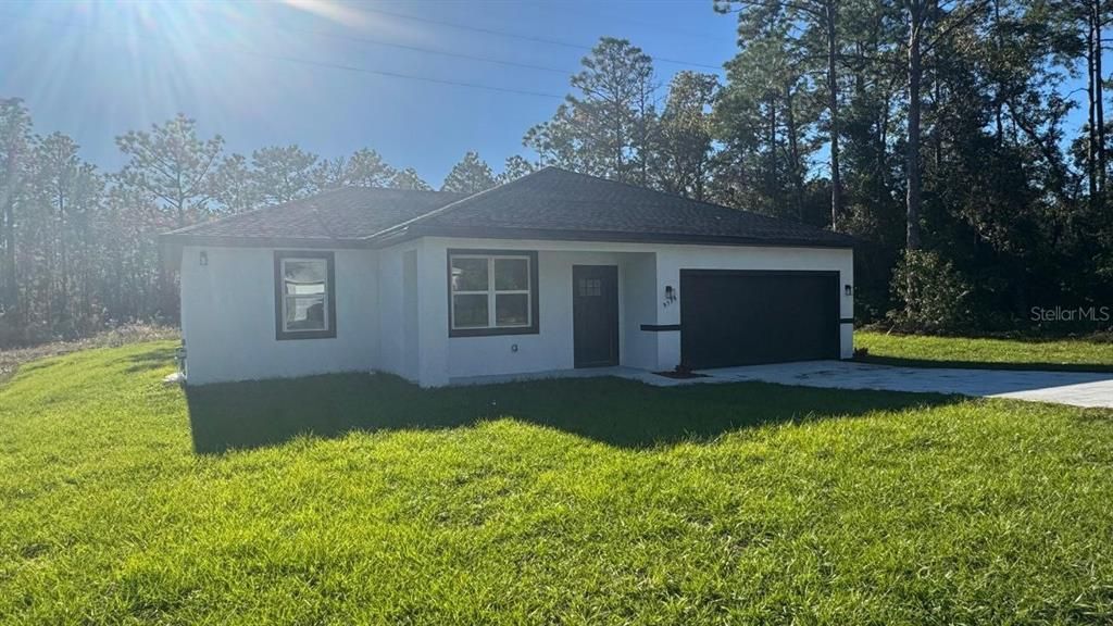 For Rent: $2,050 (4 beds, 2 baths, 1548 Square Feet)