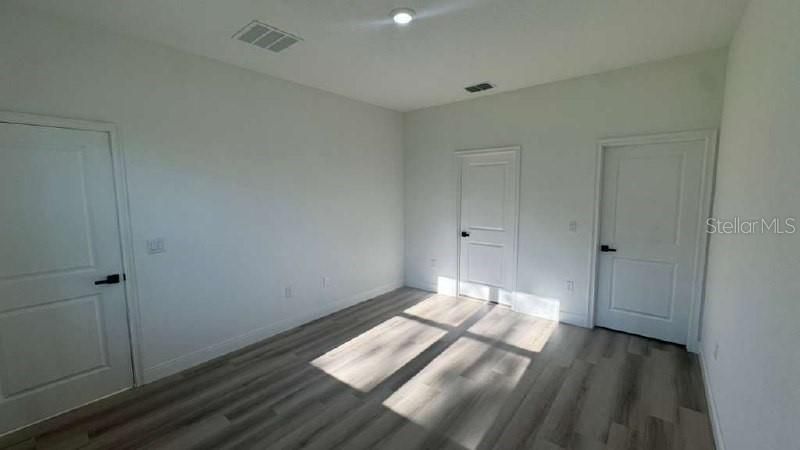 For Rent: $2,050 (4 beds, 2 baths, 1548 Square Feet)