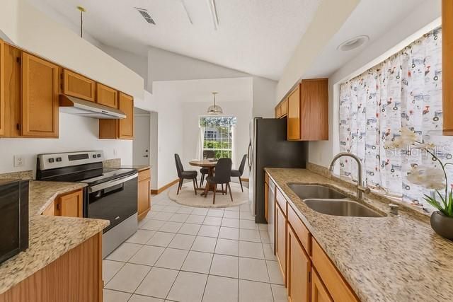 En Venta: $445,000 (3 camas, 2 baños, 1841 Pies cuadrados)