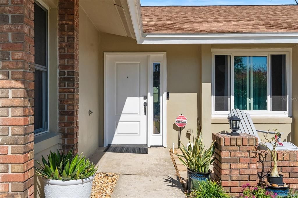 合同活跃: $625,000 (4 贝兹, 3 浴室, 2281 平方英尺)