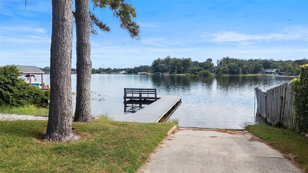 合同活跃: $625,000 (4 贝兹, 3 浴室, 2281 平方英尺)