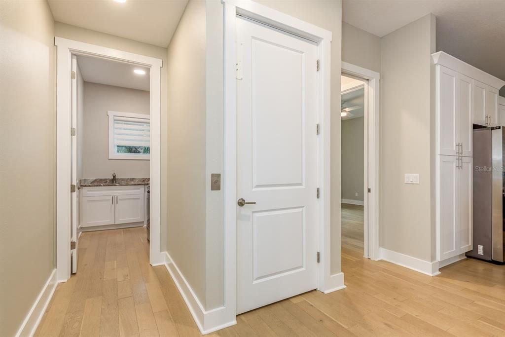 For Sale: $859,900 (3 beds, 3 baths, 2390 Square Feet)