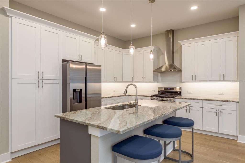 For Sale: $859,900 (3 beds, 3 baths, 2390 Square Feet)