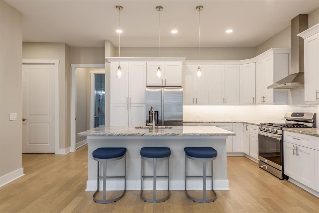 For Sale: $859,900 (3 beds, 3 baths, 2390 Square Feet)