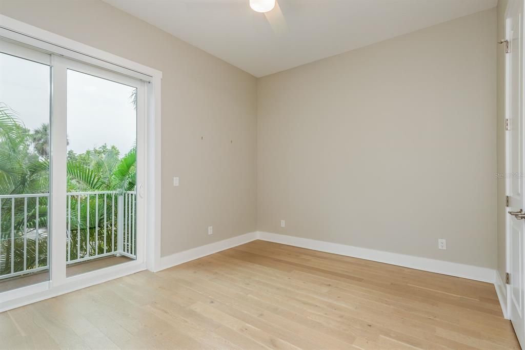 For Sale: $859,900 (3 beds, 3 baths, 2390 Square Feet)