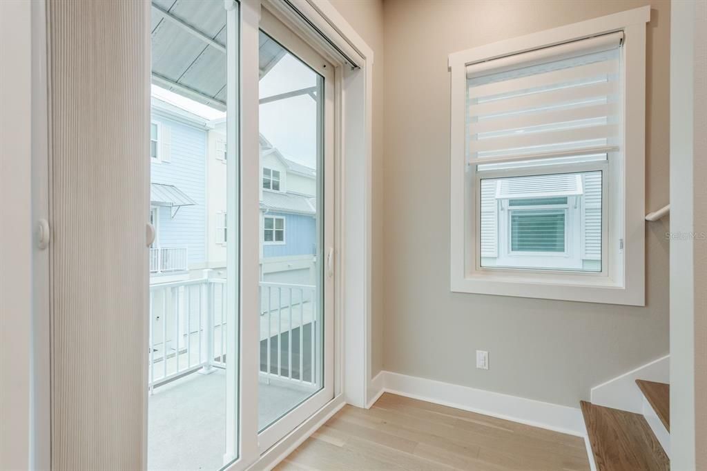 For Sale: $859,900 (3 beds, 3 baths, 2390 Square Feet)