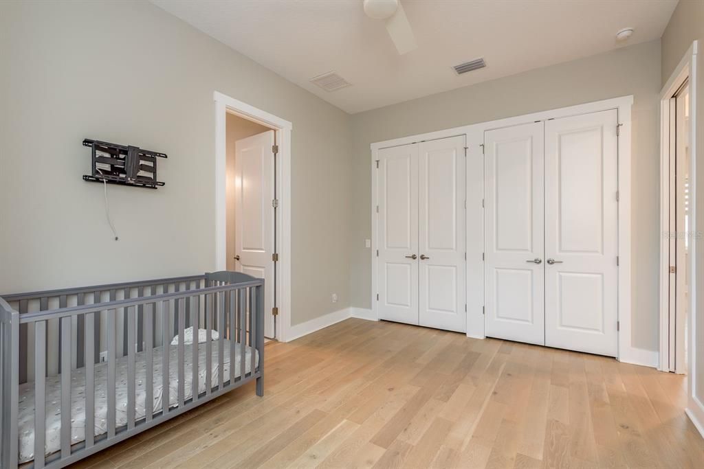 For Sale: $859,900 (3 beds, 3 baths, 2390 Square Feet)