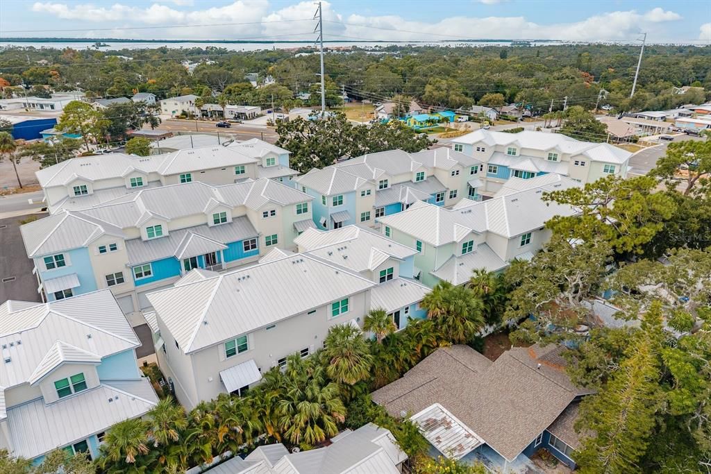 For Sale: $859,900 (3 beds, 3 baths, 2390 Square Feet)