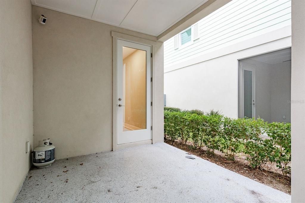 For Sale: $859,900 (3 beds, 3 baths, 2390 Square Feet)