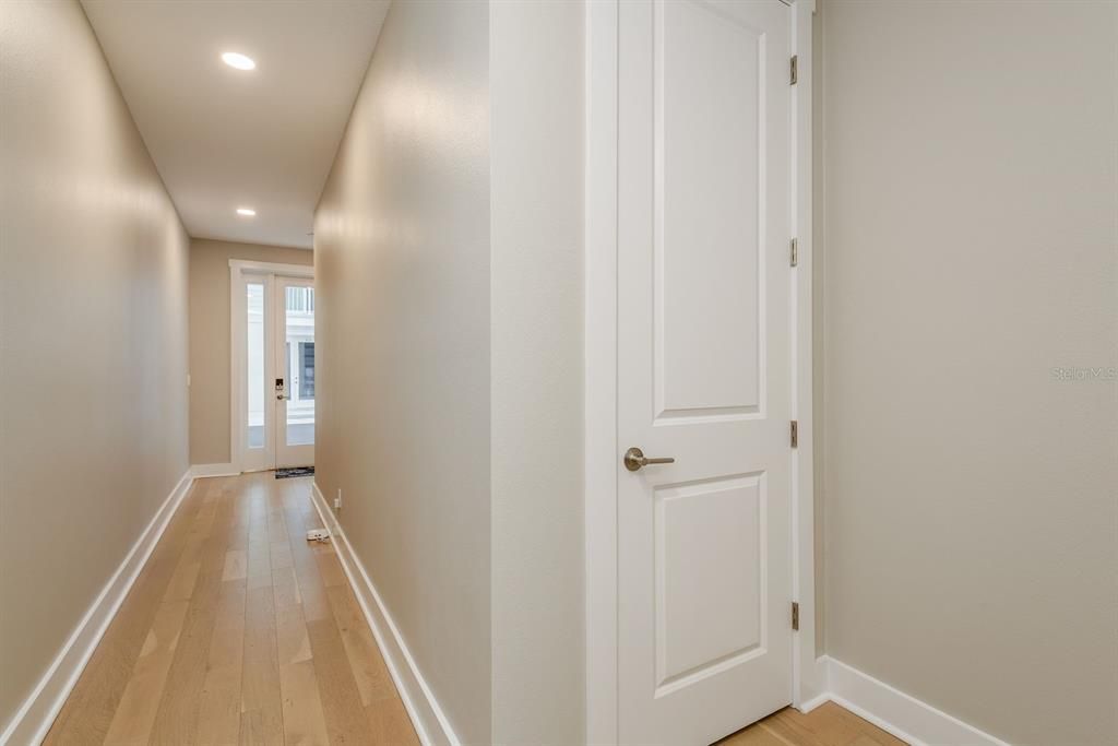 For Sale: $859,900 (3 beds, 3 baths, 2390 Square Feet)