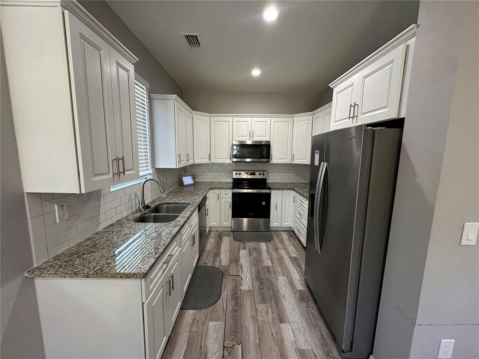 出租: $2,800 (3 贝兹, 2 浴室, 1528 平方英尺)