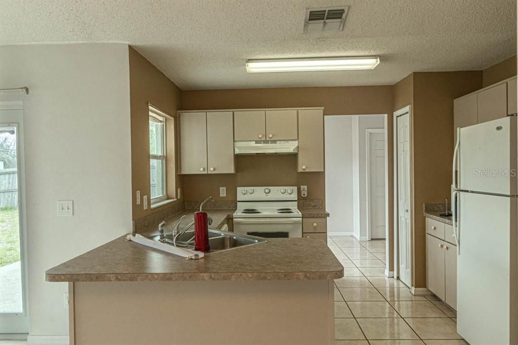 В аренду: $1,800 (3 спален, 2 ванн, 1507 Квадратных фут)